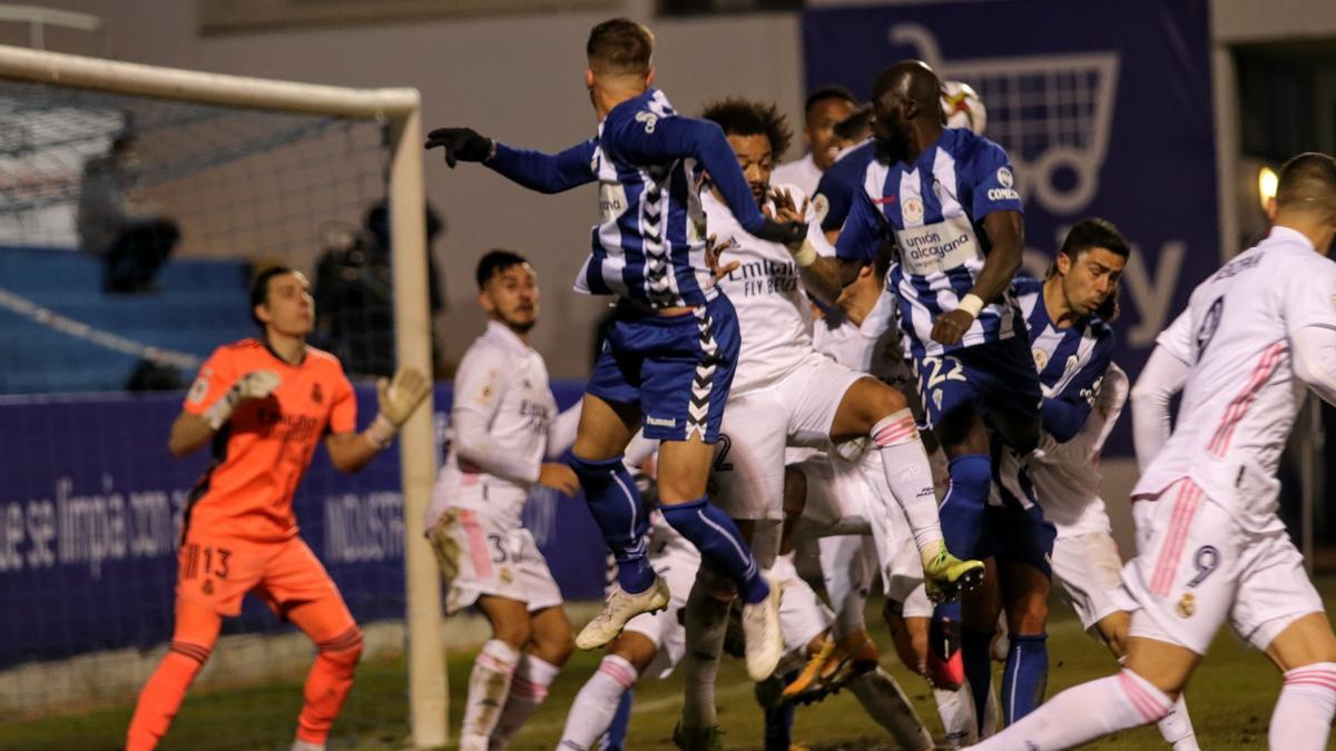 Alcoyano - Real Madrid: El Alcoyano hace historia y elimina al Madrid de la Copa del Rey (2-1)