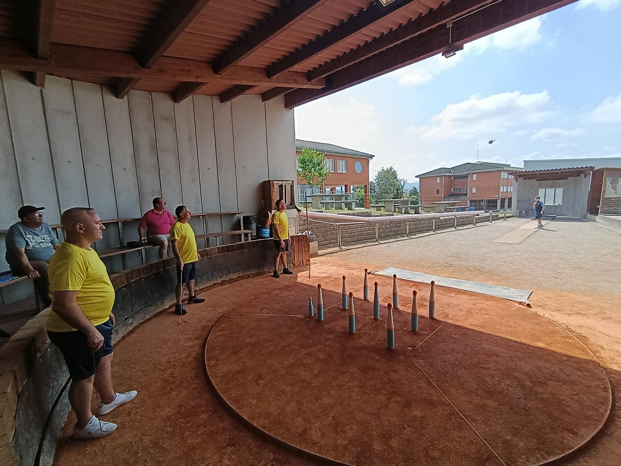 Los bolos se juegan en El Berrón