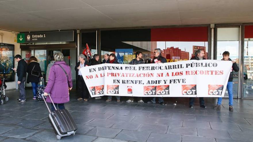 La huelga de Renfe no genera incidentes