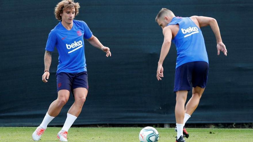 La plantilla del Barça torna a la feina amb el primer entrenament