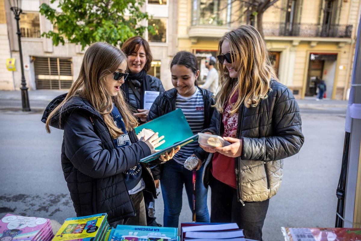 Parada de libros de Sant Jordi en Barcelona