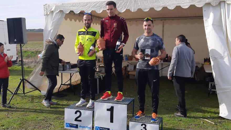 Rubén Sánchez Domínguez, atleta del Vino de Toro, gana el mítico Cross de Dueñas