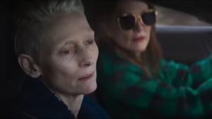 Un fotograma de la película La habitación de al lado.