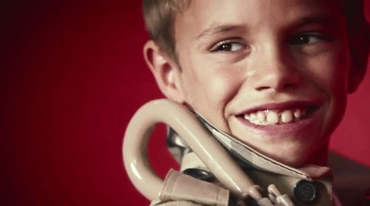 Campaña de Burberry para la primavera 2013 con Romeo Beckham.