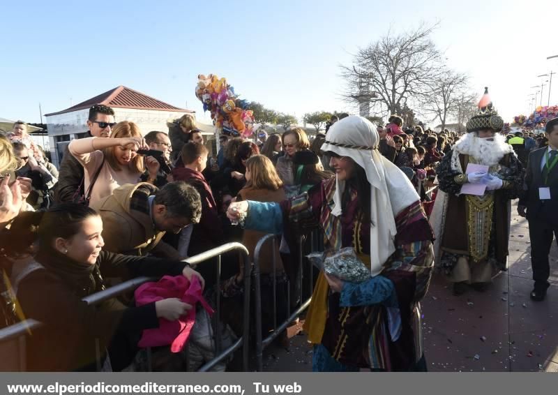 Los Reyes Magos reparten regalos en la provincia