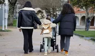La satisfacción de la familia de acogida de un niño: "Ya estamos hiperencariñadas. Merece la pena"