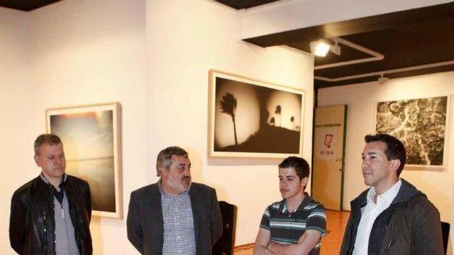 Costa inaugura "Cartografía íntima" en la sala Astragal