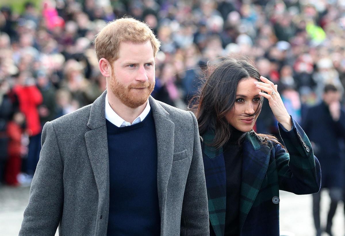 Meghan Markle y el Príncipe Harry en su visita oficial a Edimburgo