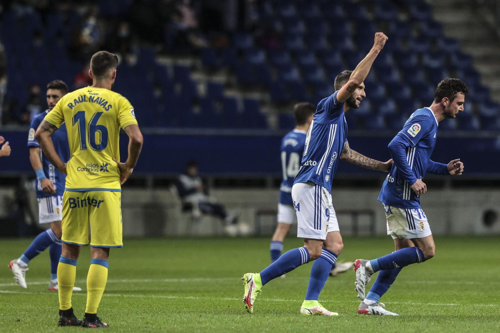 En imágenes: así fue el empate entre el Real Oviedo y Las Palmas