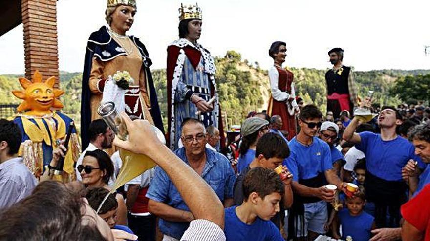 Un moment de la trobada de gegants d&#039;ahir a Santa Maria d&#039;Oló