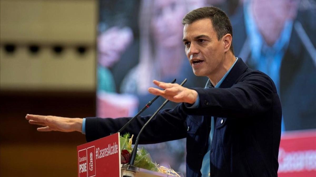 Pedro Sánchez, este domingo, en un acto en Santander.