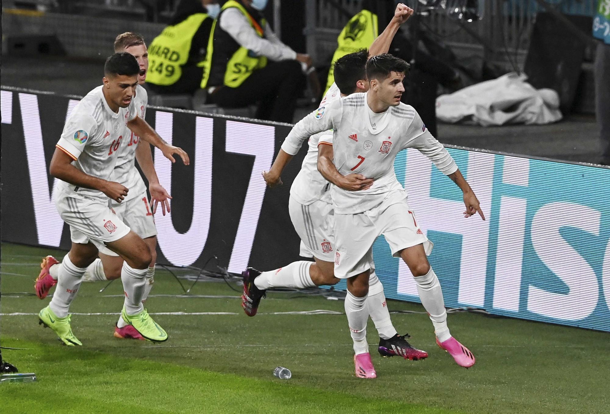 Así celebra Morata su gol contra Italia en la semifinal de la Eurocopa