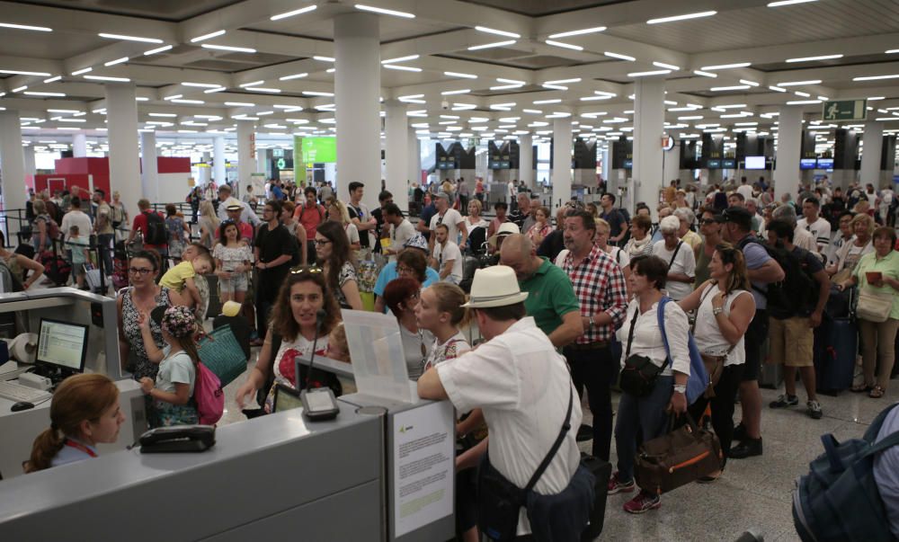 Cancelaciones y retrasos por la huelga de controladores en Francia