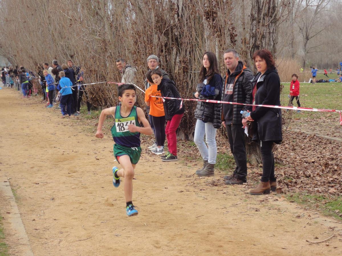Bakr El Asri, amb vuit anys, al cros de Sant Hilari
