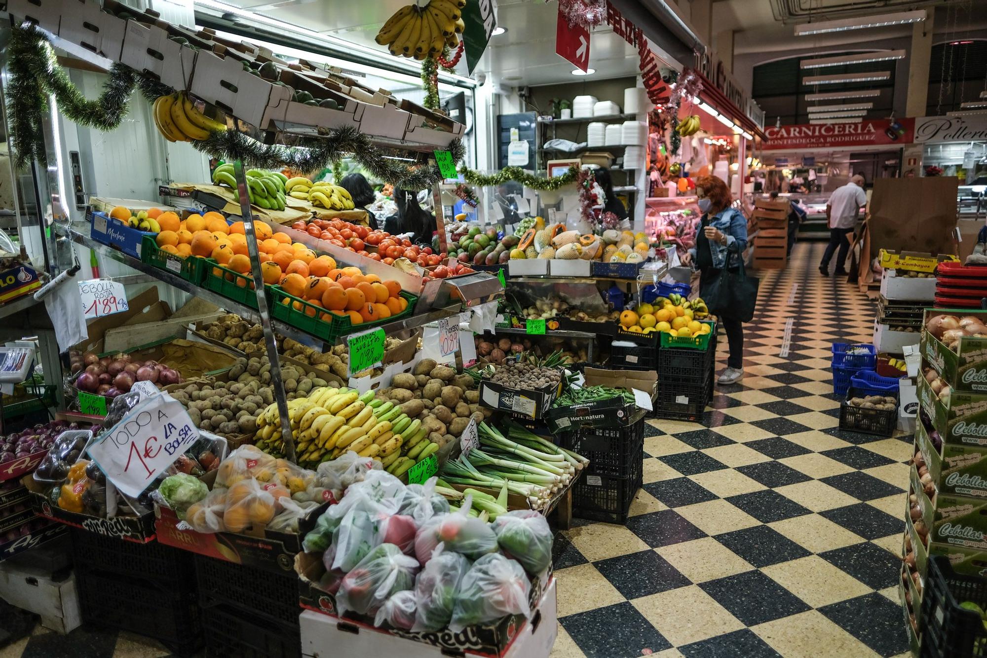 Compras navideñas en el Mercado Central de Las Palmas de Gran Canaria