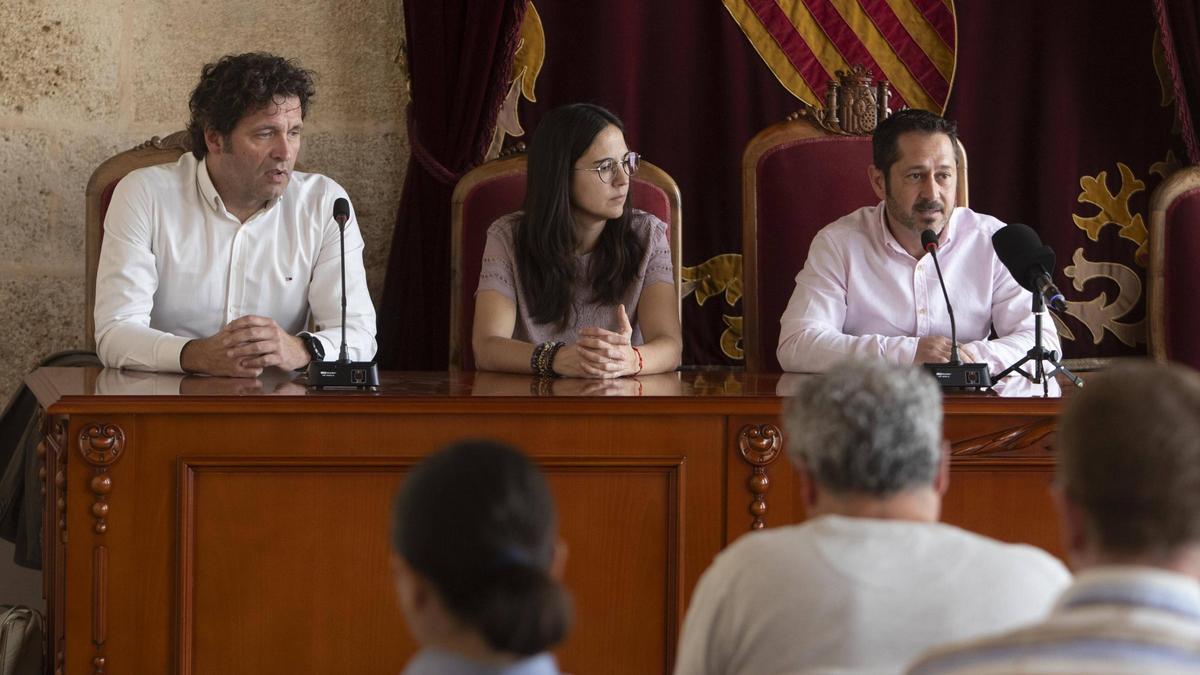 Asistentes a la presentación del portal de ocupación del portal de empleo para los residentes de la Costera y la Canal.