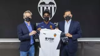 El Valencia mueve ficha: Thierry Rendall, renovado