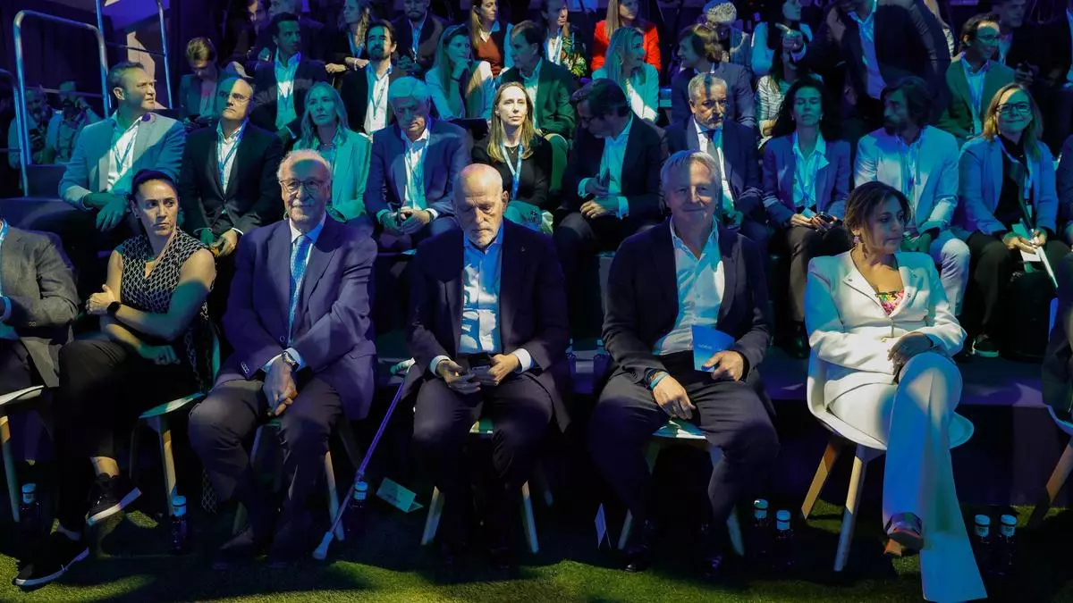 Del Bosque defiende a un "ejemplar" Ancelotti y Tebas ignora su adi車s: "No echo a nadie de menos"