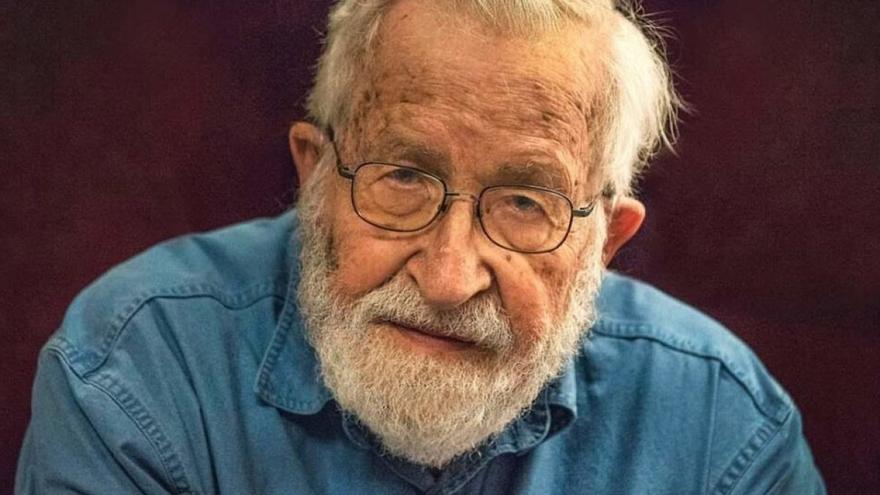 Noam Chomsky filosofoak ez du Rototom Gizarte Foroan parte hartuko, arrazoi medikoengatik