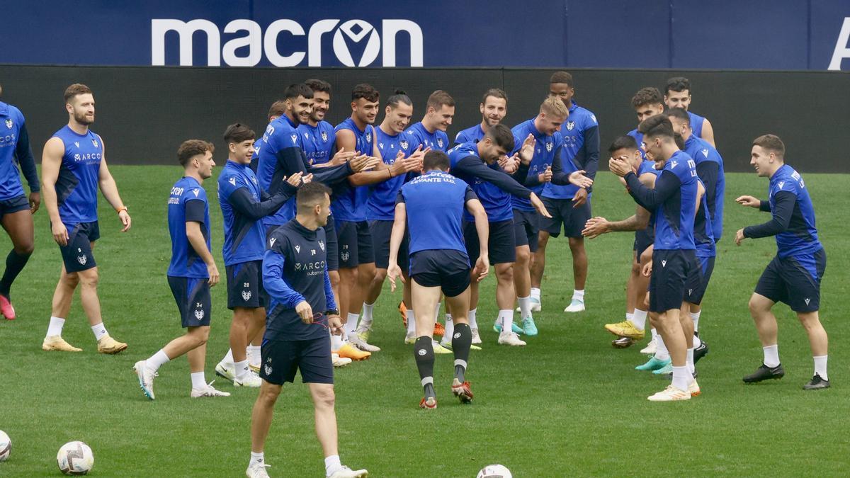 Asi ha sido el último entreno del Levante antes del Oviedo