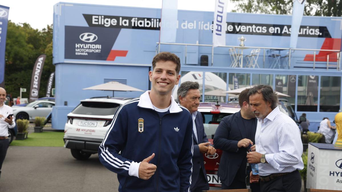 Presentación de Estanis Pedrola, jugador del Real Oviedo en la FIDMA 2026