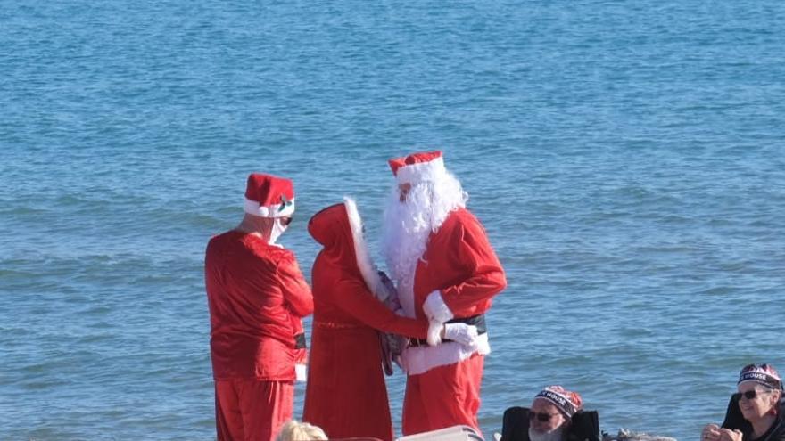 El día de Navidad en manga corta y en la playa en la provincia de Alicante