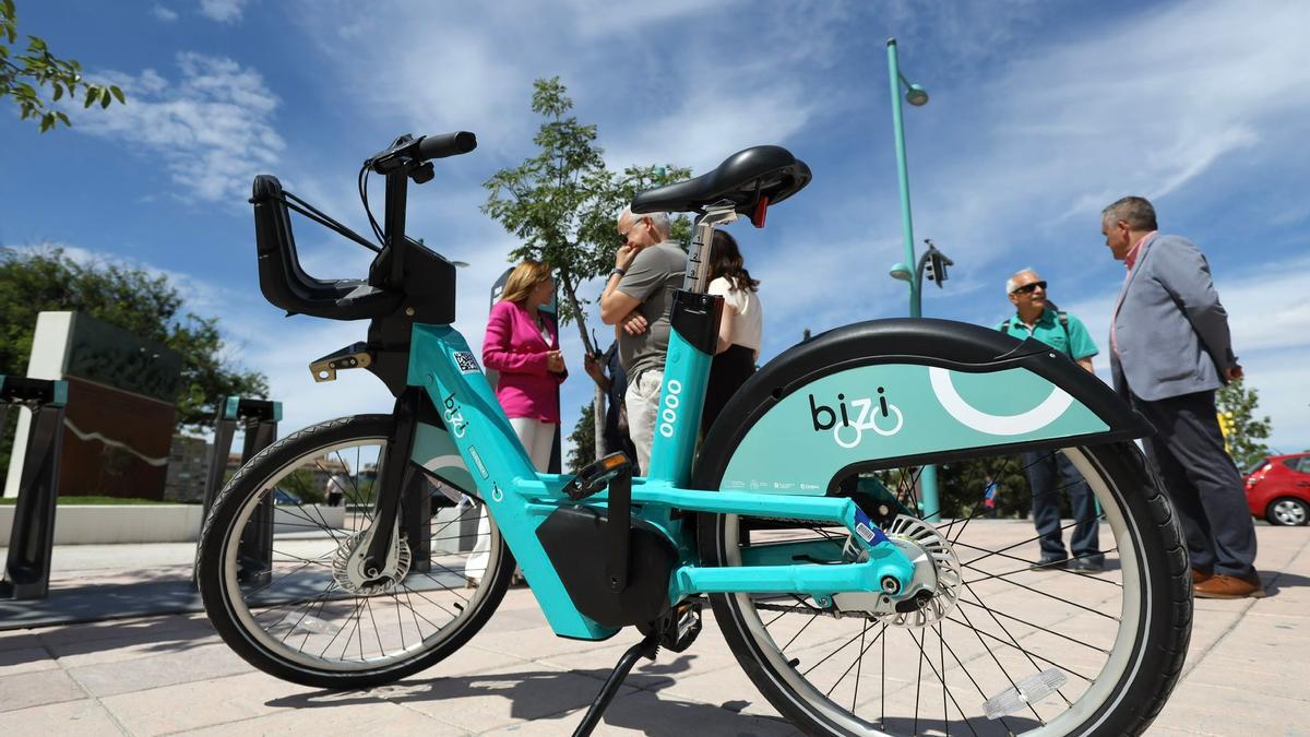 Así es el modelo de las nuevas 'bizis' que llegarán a Zaragoza, de color turquesa.