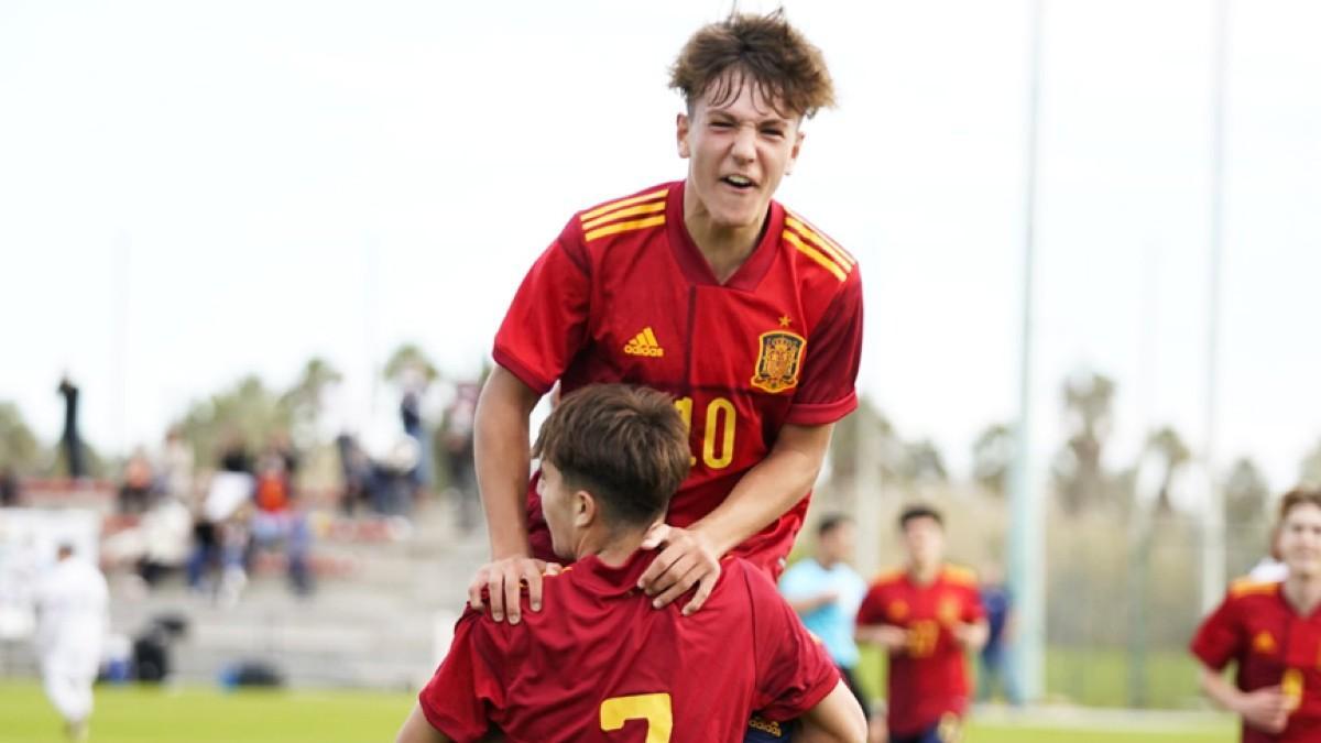 La selección sub-15 se impone a México por 2-0