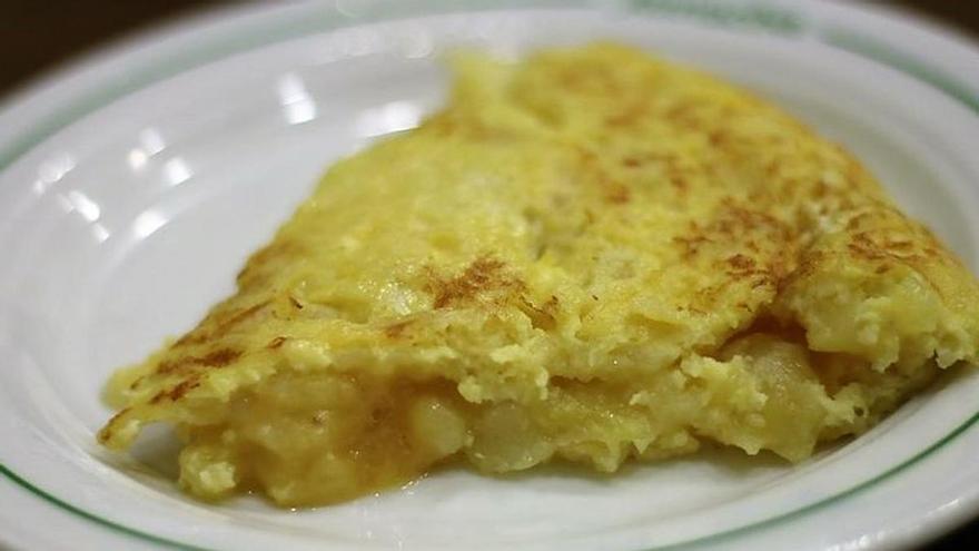 La desorbitada factura por un pincho de tortilla que indigna a España entera