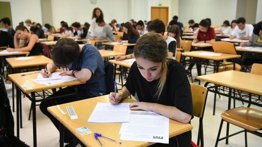 Examen de selectividad en A Coruña este mes.