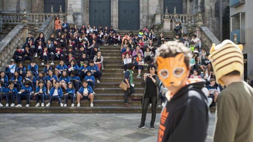 Escolares que participaron en los actos en la Plaza de San Martiño. // Brais Lorenzo