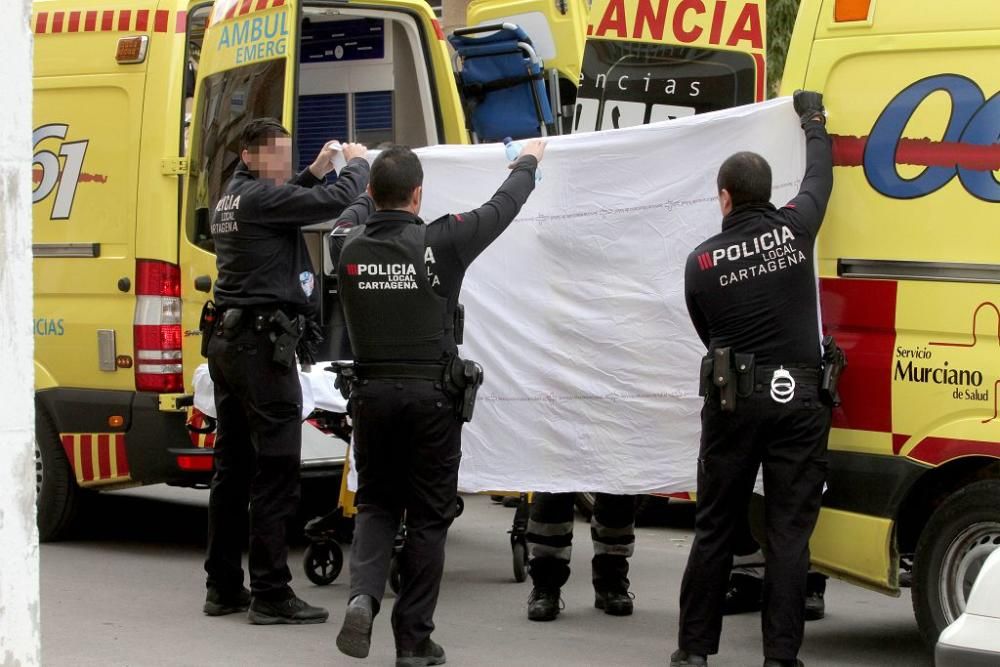 Mata a un hombre en Cartagena y deja a su mujer gr