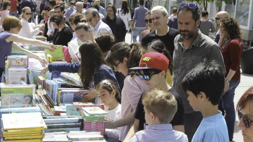 Día del Libro y de la Tierra en Santa Eulària en 2018