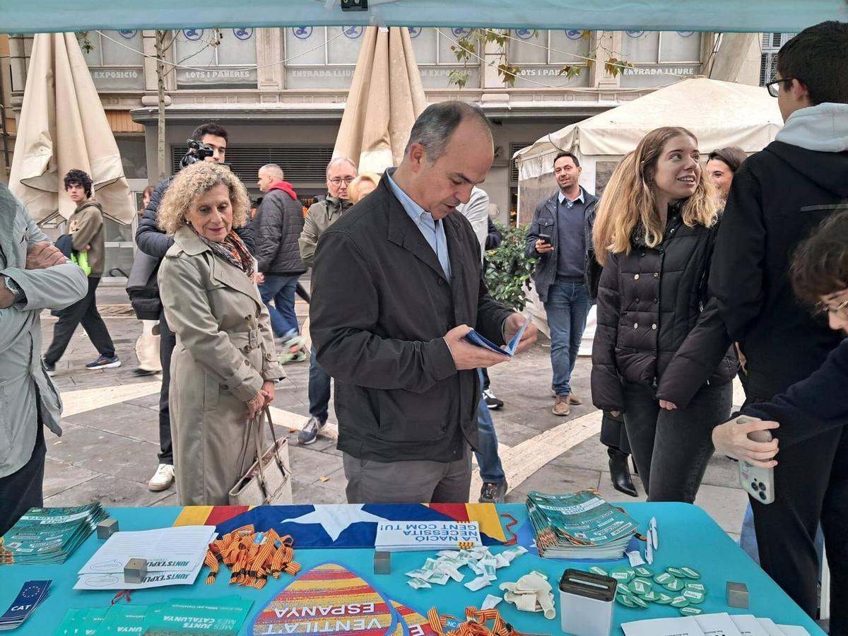 El secretario general de Junts, Jordi Turull, en la carpa que su partido puso en Manresa.
