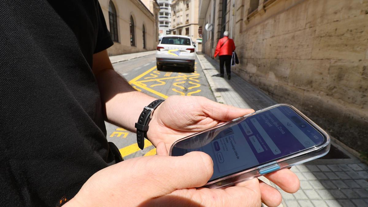 La zona de carga y descarga inteligente puesta en macha en Alcoy