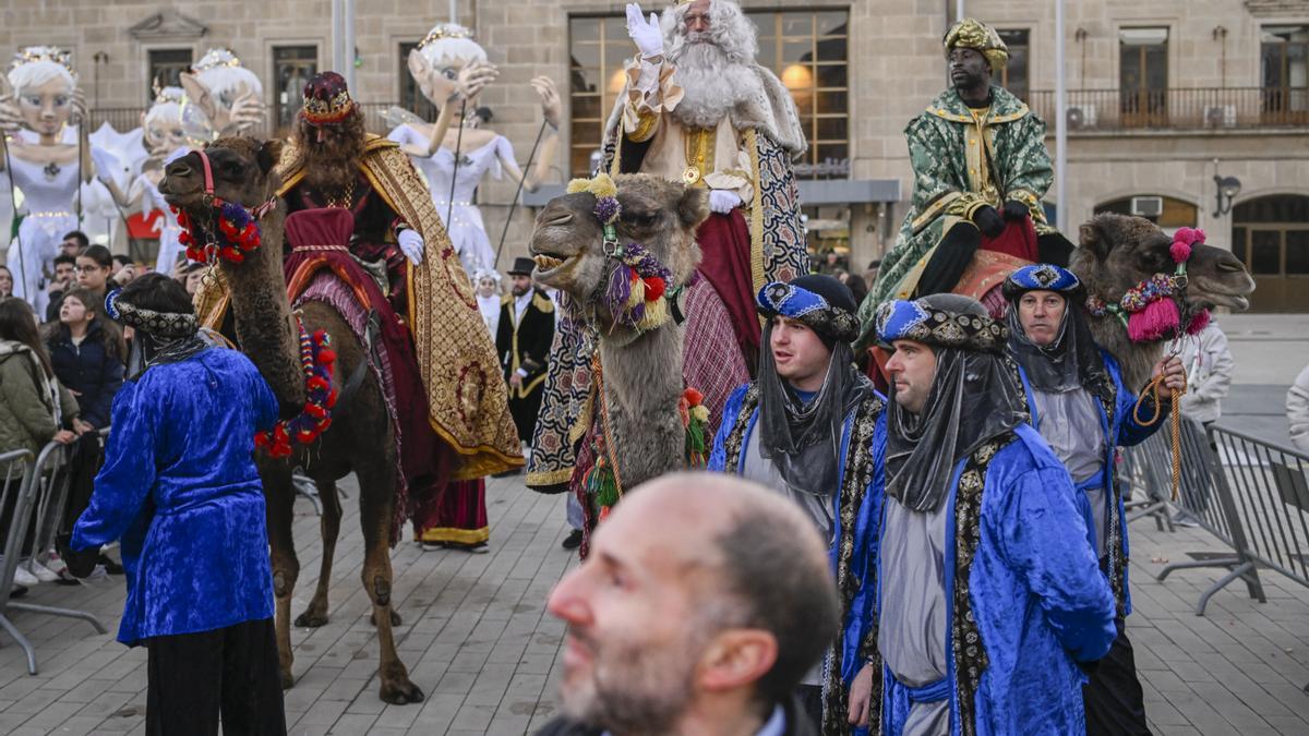 Los Reyes Magos en la Cabalgata de Ourense, con Jácome en primer término.