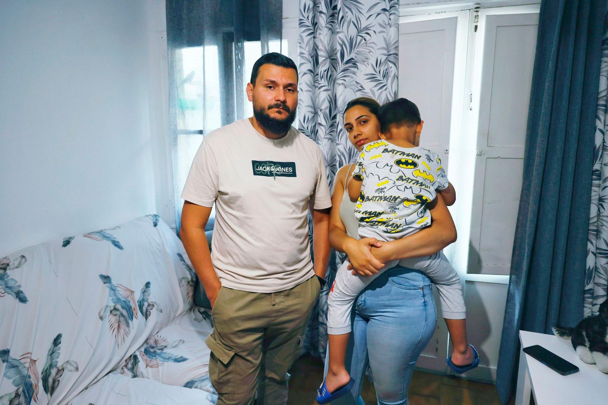 Desalojan a una familia con un hijo de cuatro años en Alicante