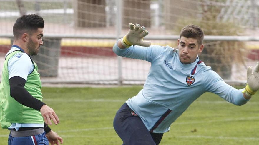 El portero Raúl Fernández prolonga su contrato con el Levante UD hasta 2019