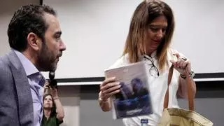 Leire Díez se presenta como garante de la “democracia”, se desvincula del PSOE y acaba siendo increpada por Víctor de Aldama