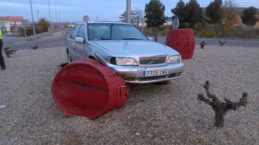 Un accidente en el polígono se salda con daños materiales