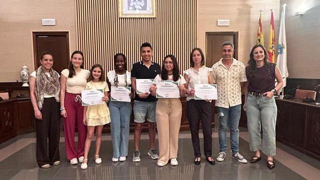 Los ganadores del concurso recibieron un diploma de reconocimiento en el consistorio.