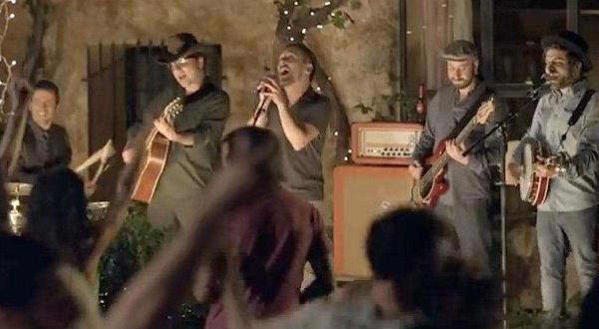 Love of Lesbian, a l’anunci d’Estrella Damm.