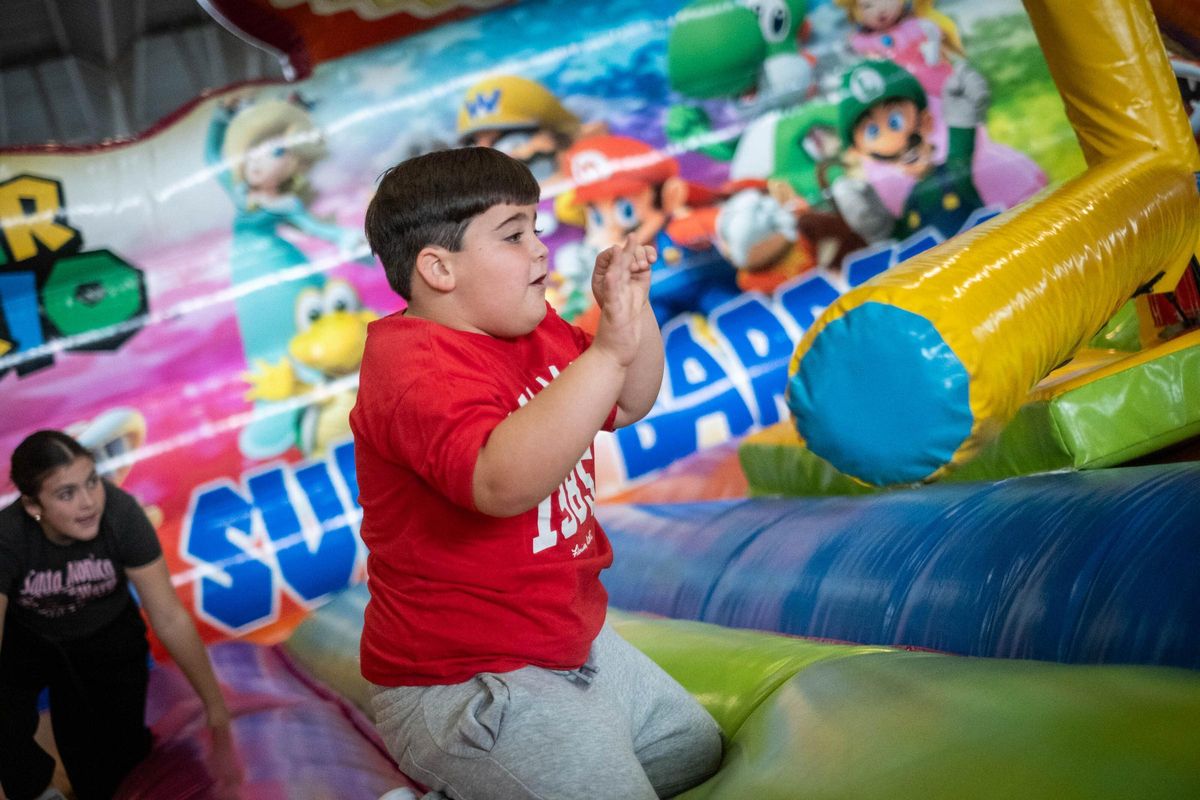 Joyful Gatherings: The PIT’s Christmas Playground Welcomes Families and Friends