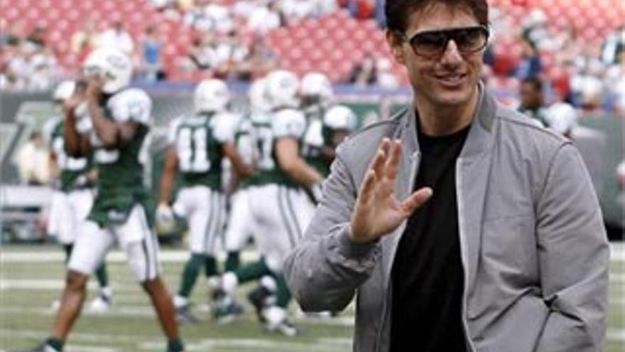 Unos extras reclaman 7,4 millones de euros a Tom Cruise por un accidente