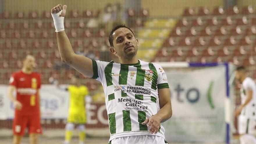 César Caio celebra un gol ante el Industrias Santa Coloma en Vista Alegre.