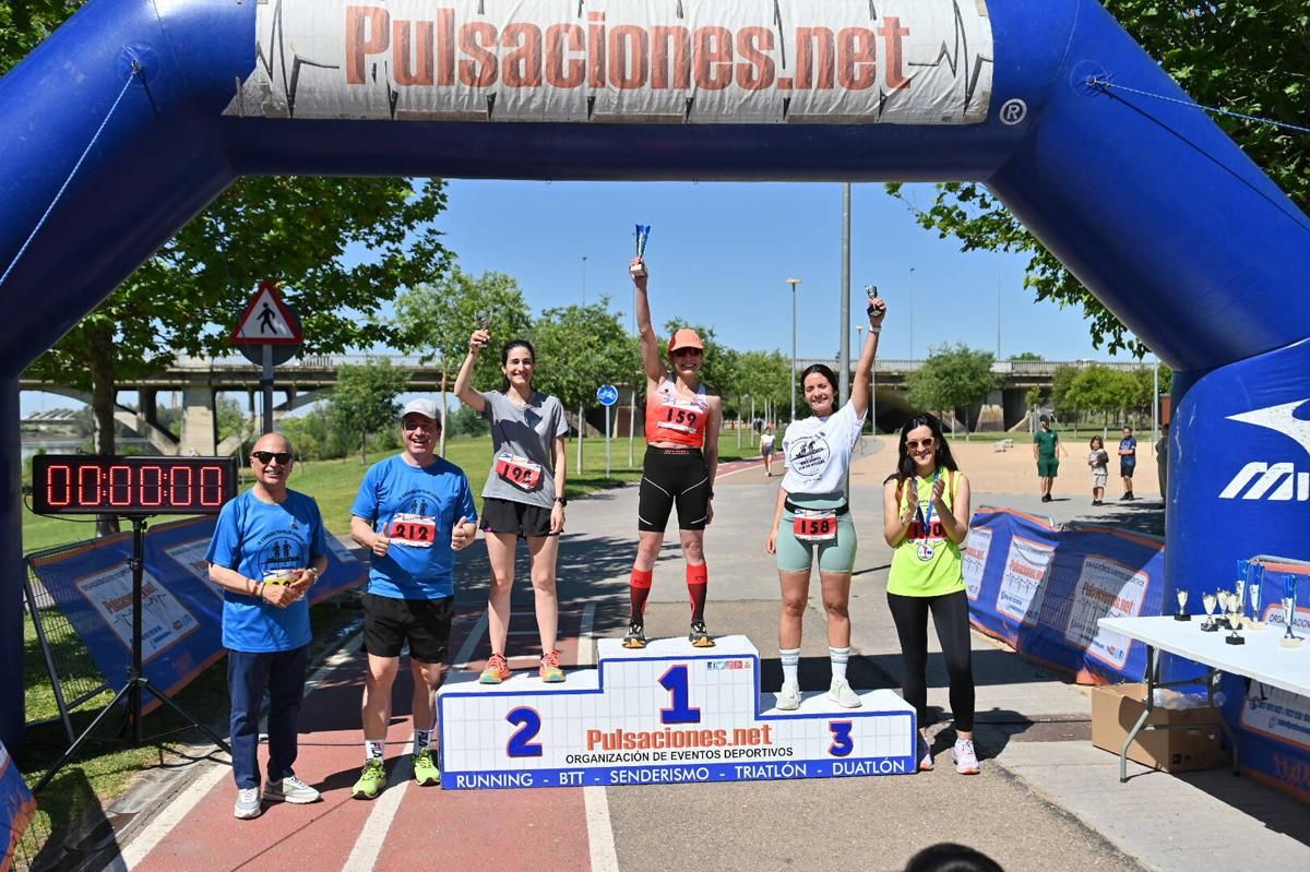 Fotogalería | El Colegio de Médicos de Badajoz echa a correr: "Menos pastillas y más zapatillas"