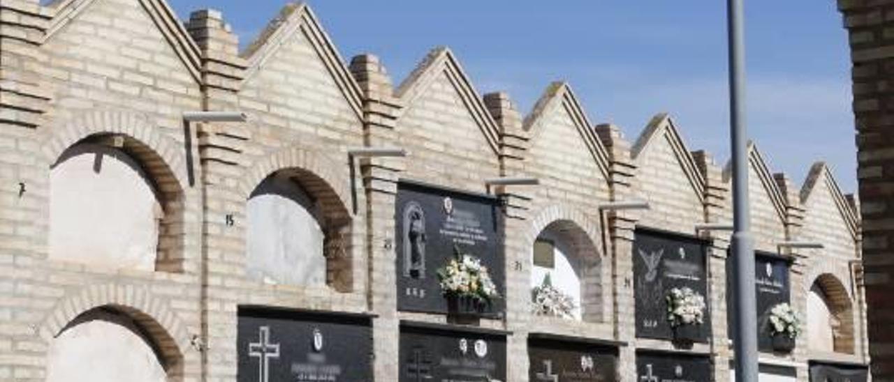 Alginet ya instaló cámaras en el cementerio hace un   año tras registrarse hurtos