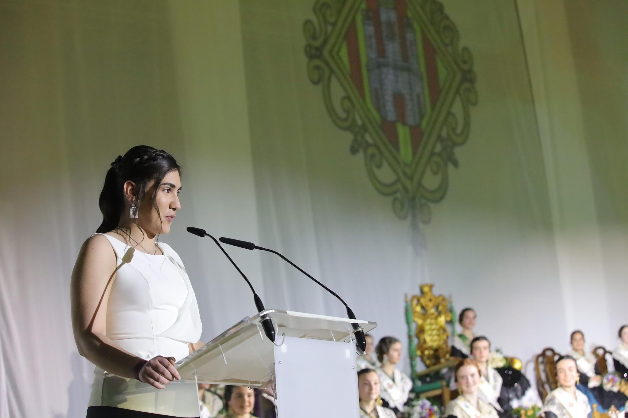 Galania a la reina infantil de las fiestas de la Magdalena