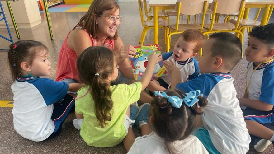 El colegio Jesús-María Asís de  Alicante se vuelve a llenar de vida