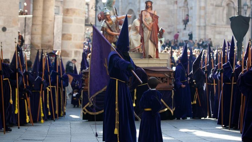 Semana Santa en Zamora | Revive la procesión de la Vera Cruz en su recorrido corto